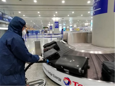 大江東︱上海篩查輸入病例，眾多“大白”閉環(huán)把關 行李托運